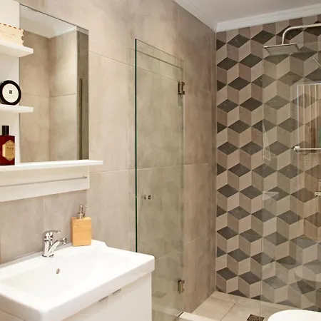 The Omnia Collection Pagrati * Ateny